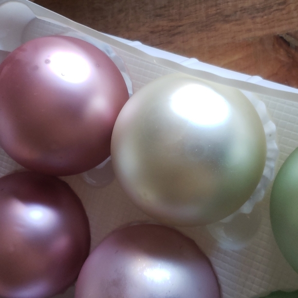 Frosted glass ball Christmas ornament bundle of 6 - Picture 10 of 10